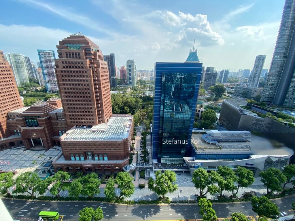 Lucky Plaza thumbnail photo